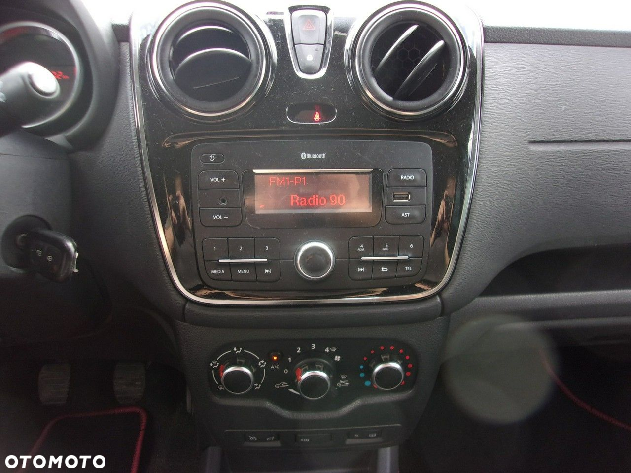Dacia Lodgy 1.6 SCe Laureate S&S - 19