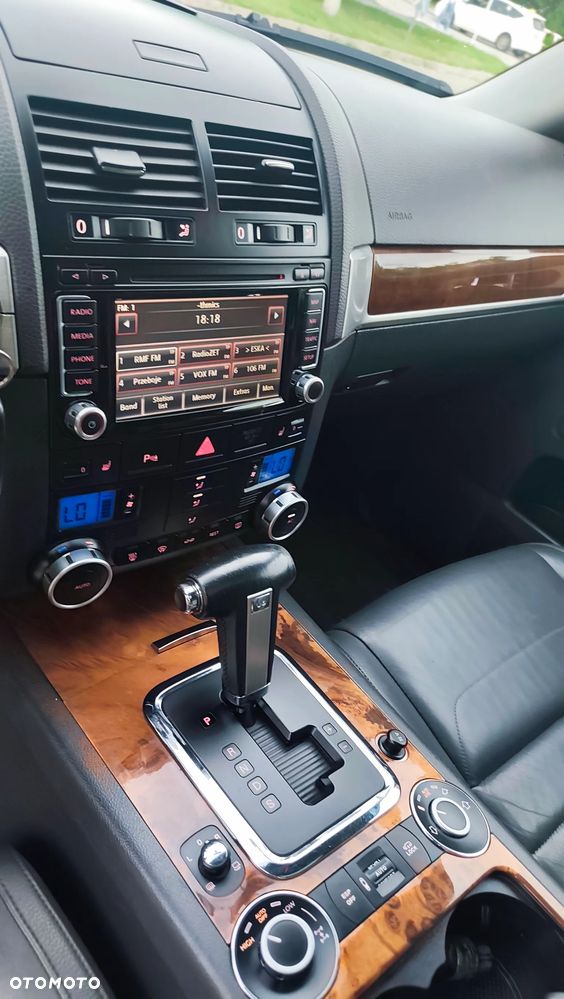 Volkswagen Touareg 3.0 V6 TDI DPF Automatik Individual - 11
