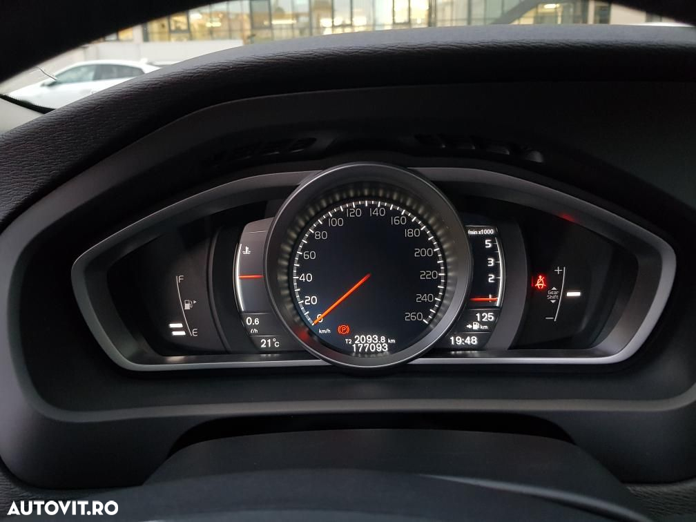 Volvo V40 - 21
