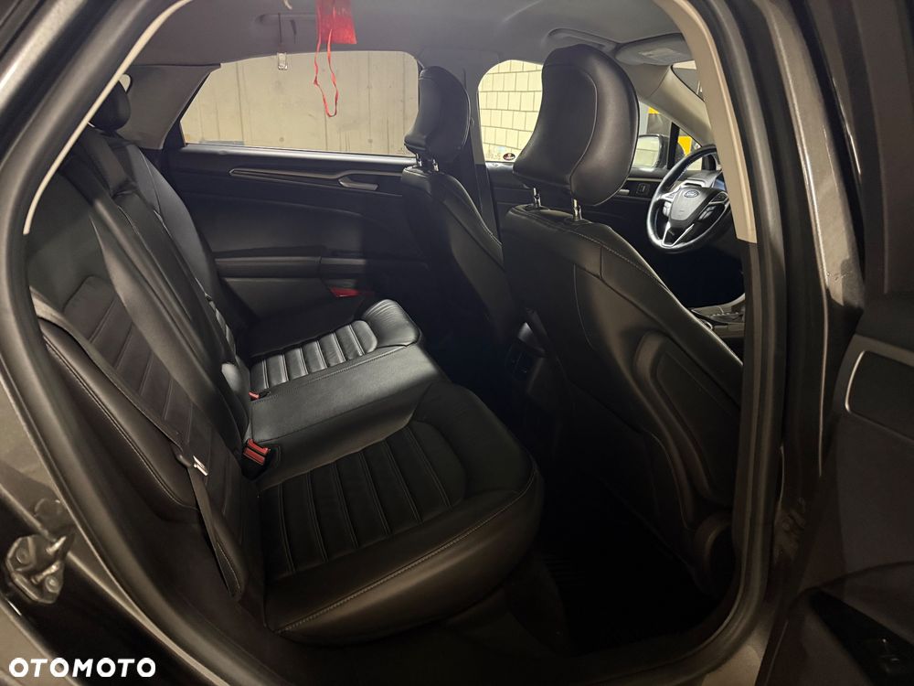 Ford Fusion 2.0 EcoBoost Titanium - 8