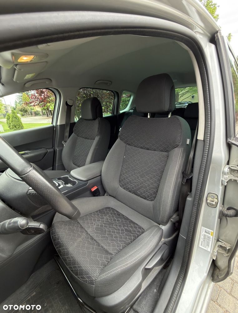 Peugeot 3008 1.6 BlueHDi Style S&S - 19