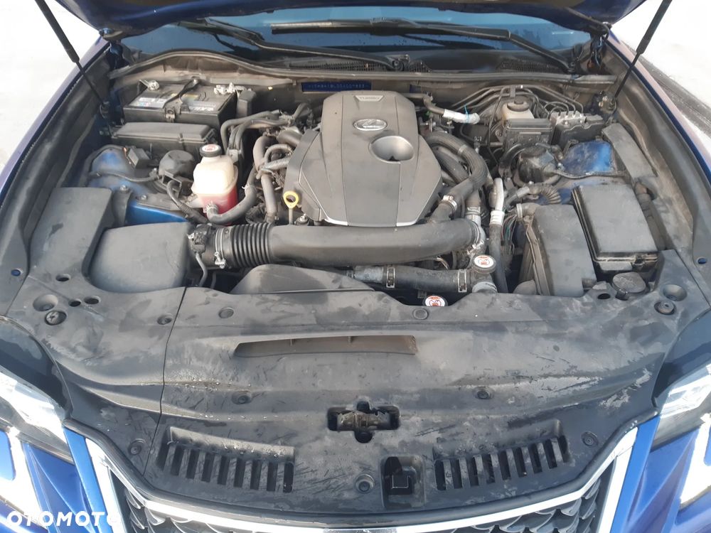 Lexus GS 200t / 300 F Sport - 6