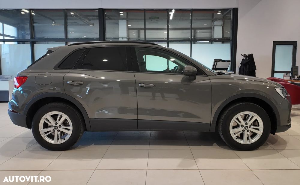 Audi Q3 45 TFSIe S tronic - 8