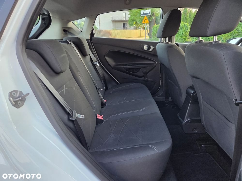 Ford Fiesta 1.5 TDCi Titanium - 9