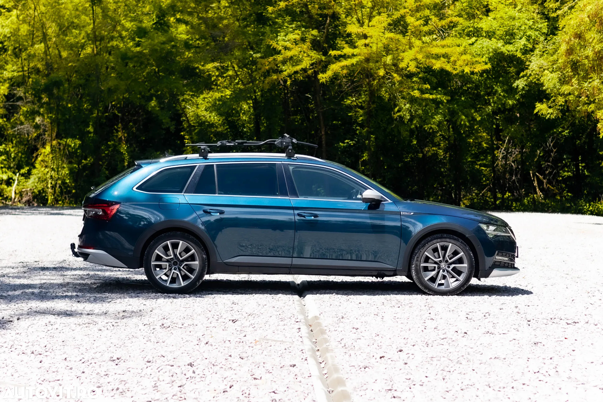 Skoda Superb Combi 2.0 TDI 4X4 DSG Scout - 4