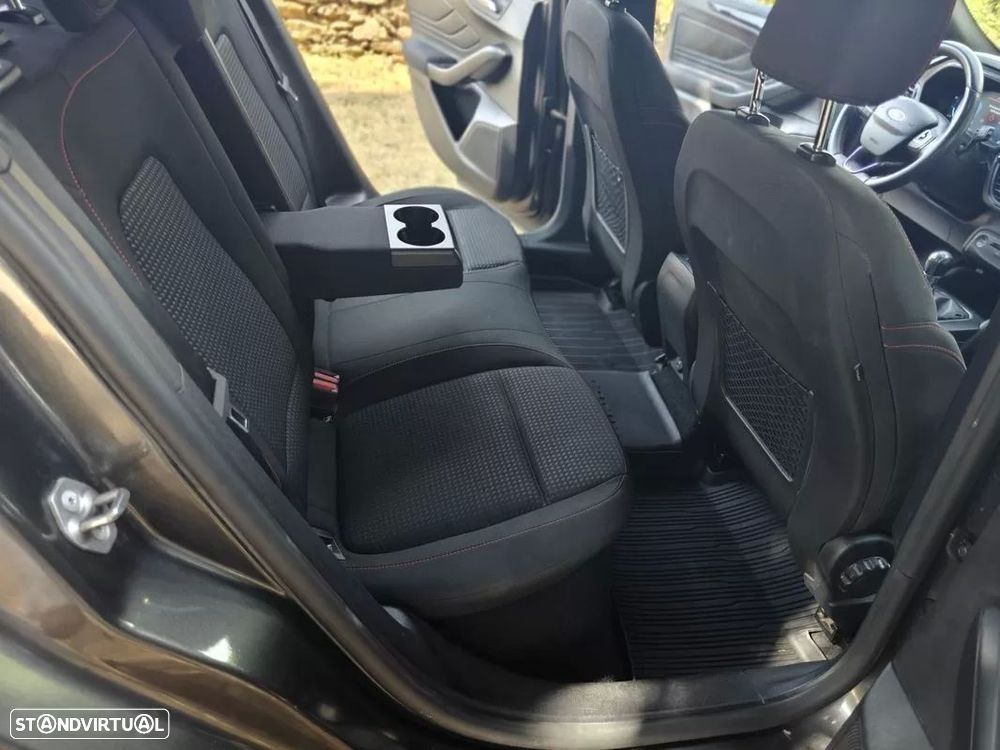 Ford Focus 1.0 EcoBoost MHEV ST-Line - 17