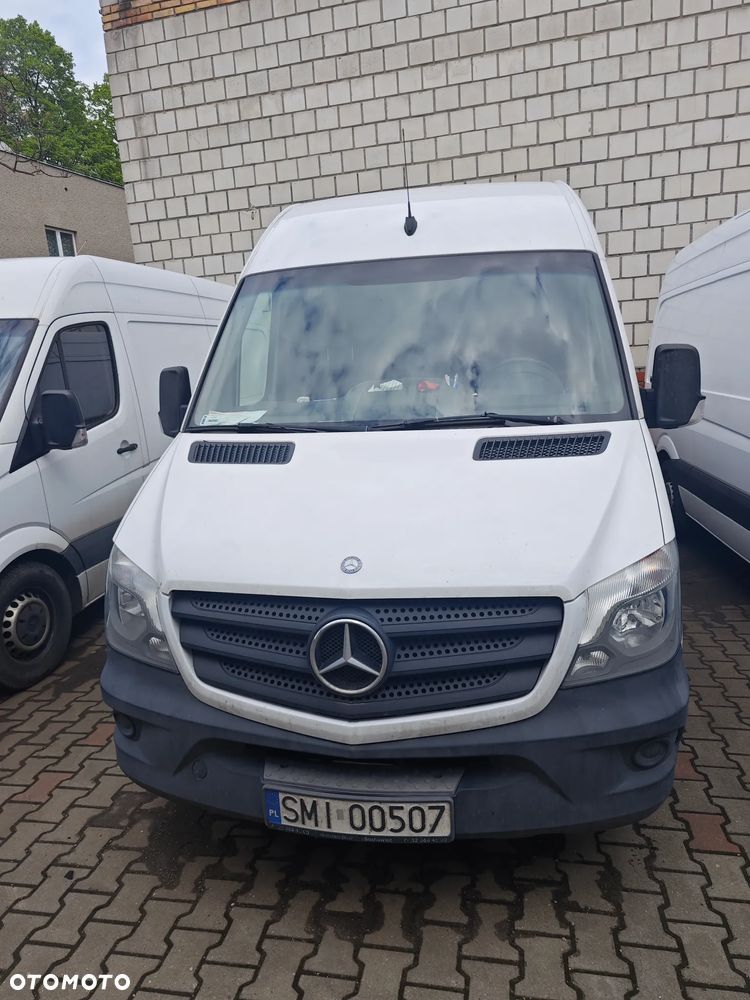 Mercedes-Benz Sprinter - 2