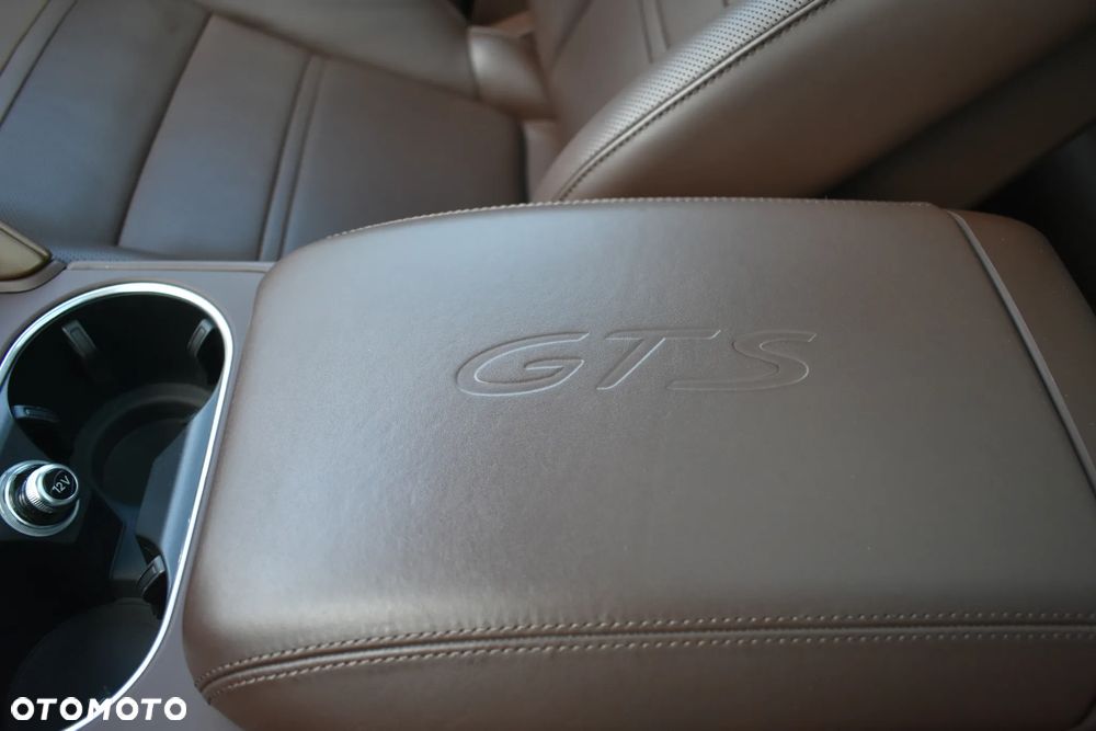 Porsche Cayenne - 27