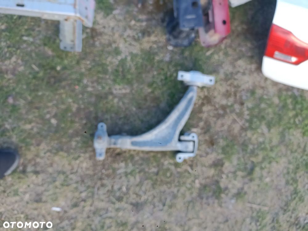 VOLVO XC60 II XC90 II wahacz przedni lewy dolny - 1