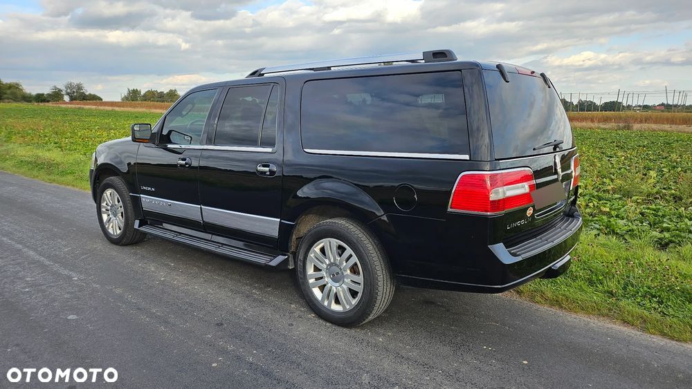 Lincoln Navigator 5.4 L 4x4 - 5