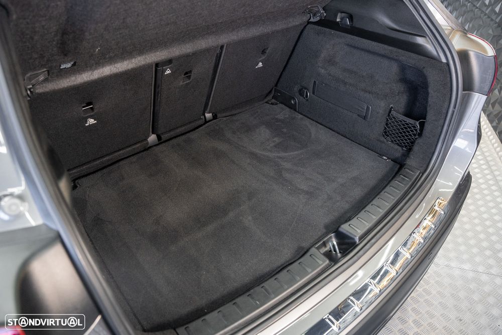 Mercedes-Benz GLA 250 e 8G-DCT AMG Line - 35