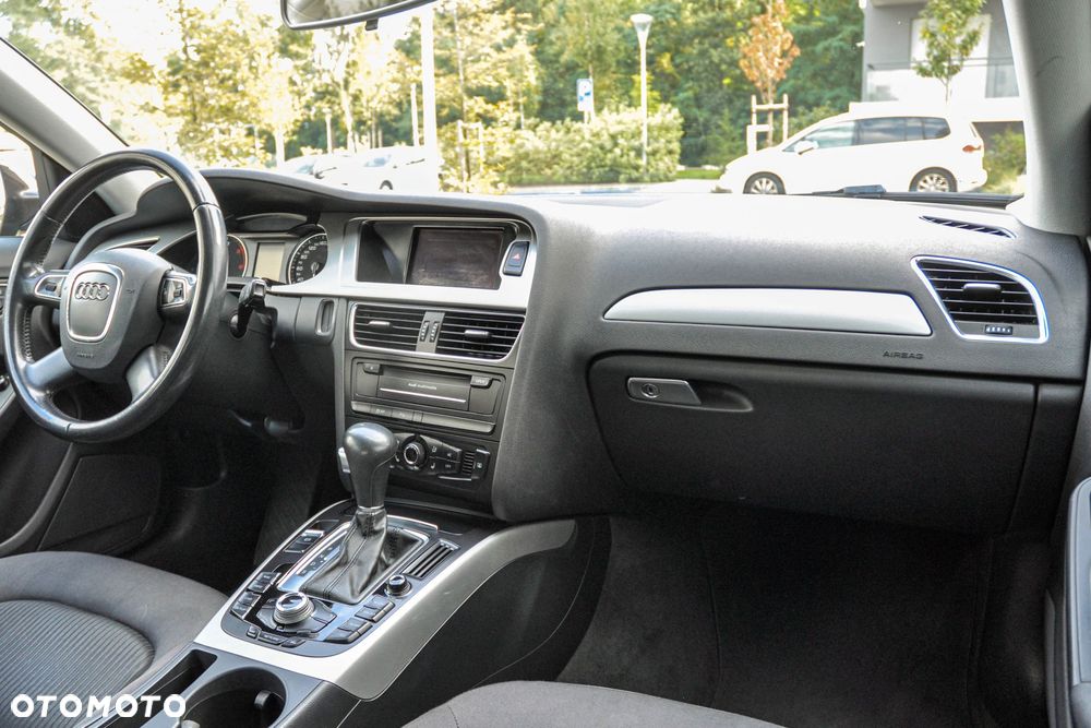 Audi A4 Avant - 11