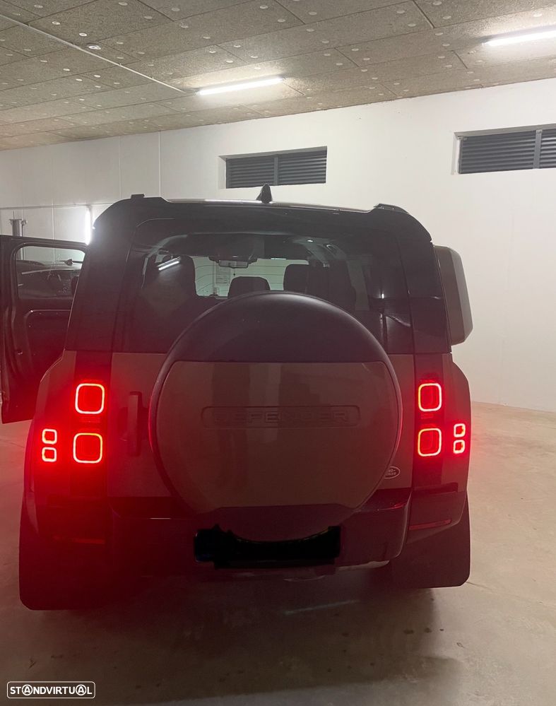 Land Rover Defender 2.0 D 110 AWD HSE - 16