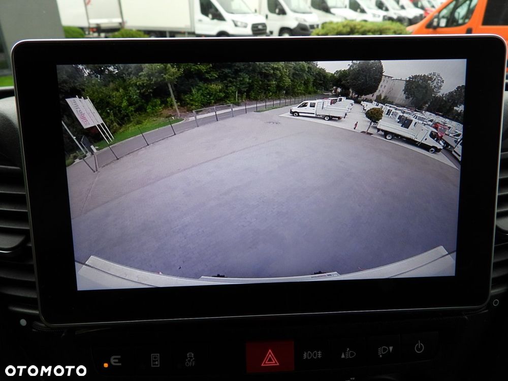 Iveco DAILY 35S18 KONTENER HI-MATIC WINDA 8 PALET TEMPOMAT NAWIGACJA LEDY PNEUMATYKA AUTOMAT HI-MATIC KLIMATYZACJA  180KM - 34