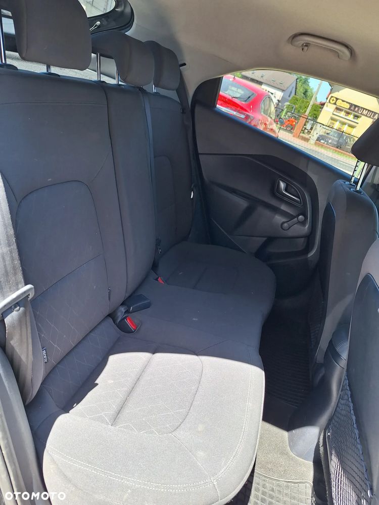 Kia Rio 1.2 Edition 7 - 24