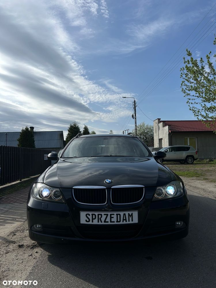 BMW Seria 3 318i - 27