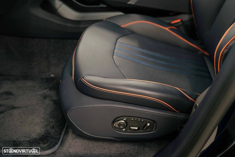 Aston Martin DBX 707 - 13