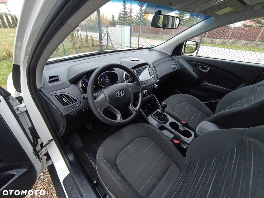 Hyundai ix35 blue 1.6 2WD Finale Silver - 13