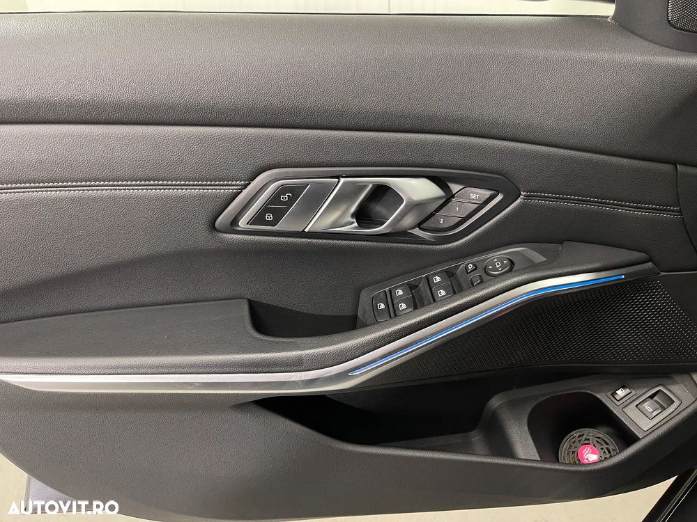 BMW Seria 3 330e AT PHEV - 35