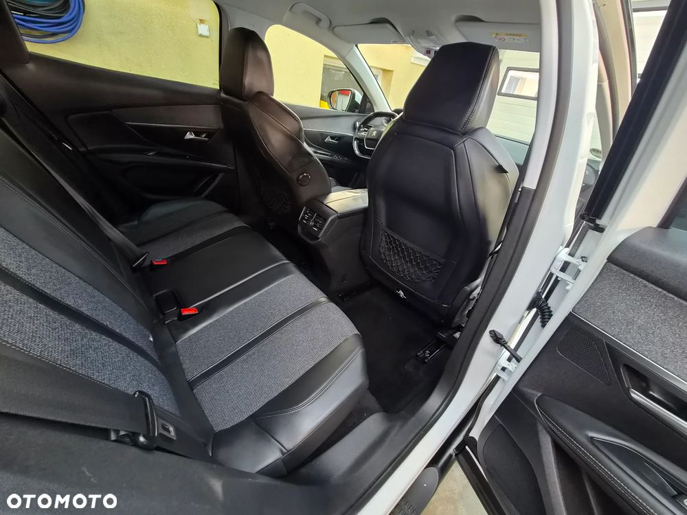 Peugeot 3008 HDi FAP 150 Premium - 16