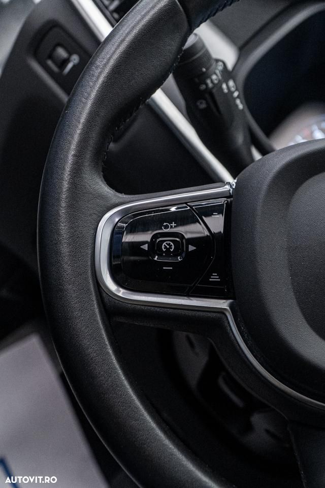 Volvo S90 D4 Geartronic Momentum Pro - 15