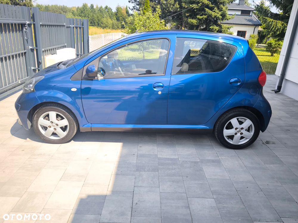 Toyota Aygo Blue - 5
