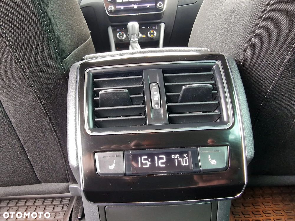 Skoda Superb 2.0 TDI Active DSG - 28