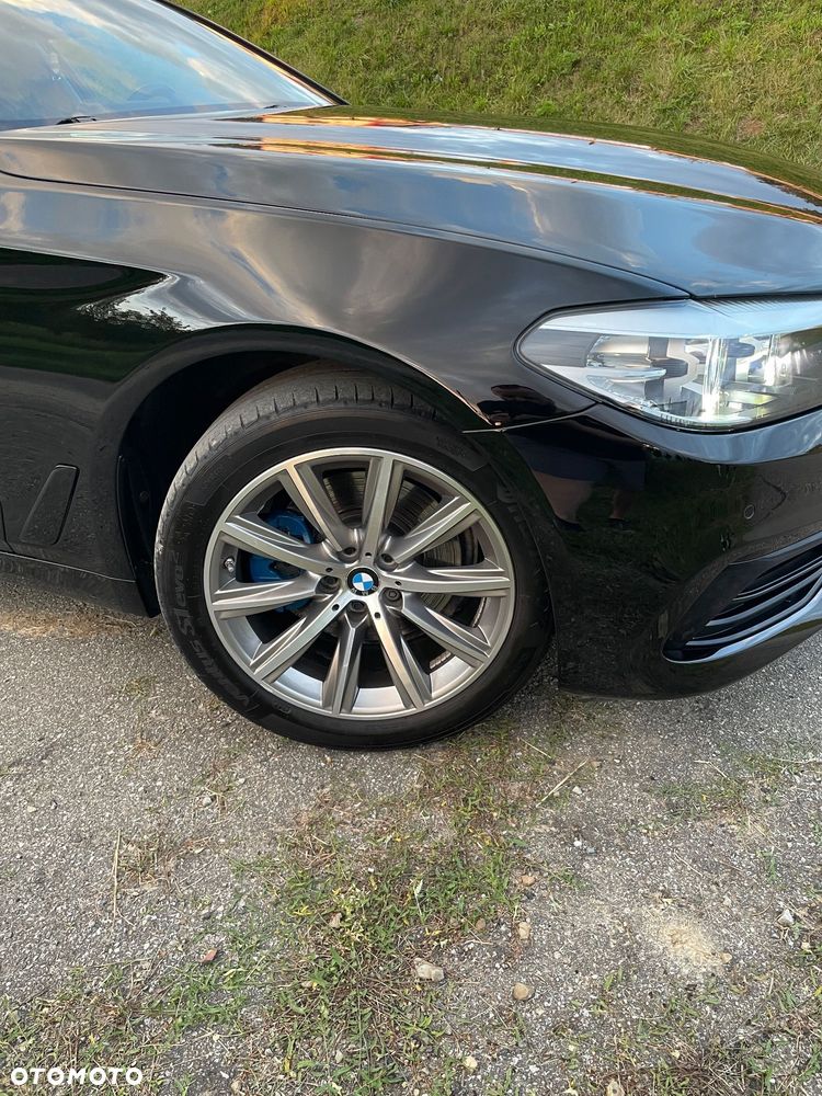 BMW Seria 5 520d xDrive - 15