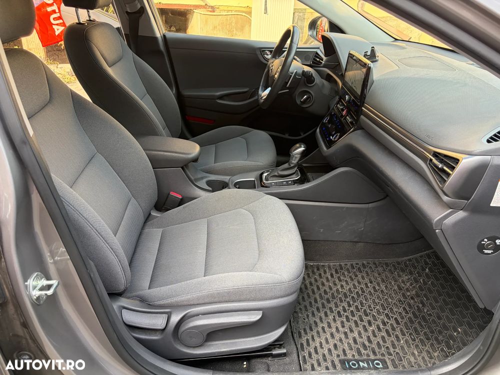 Hyundai IONIQ - 23