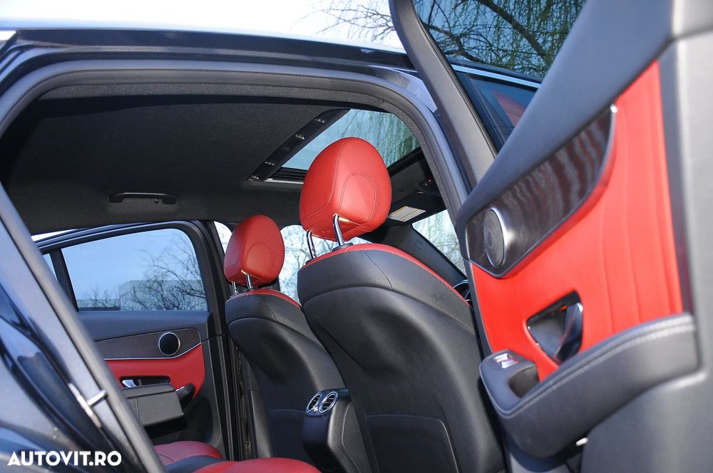 Mercedes-Benz GLC Coupe 300 4Matic 9G-TRONIC Exclusive - 37