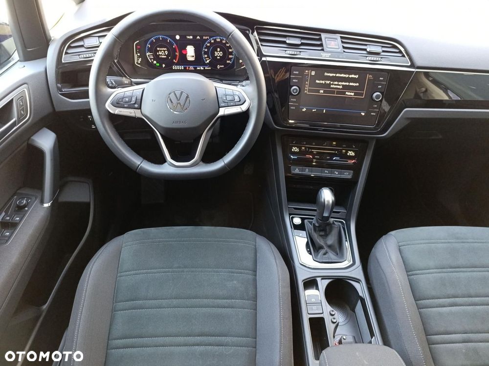 Volkswagen Touran - 14