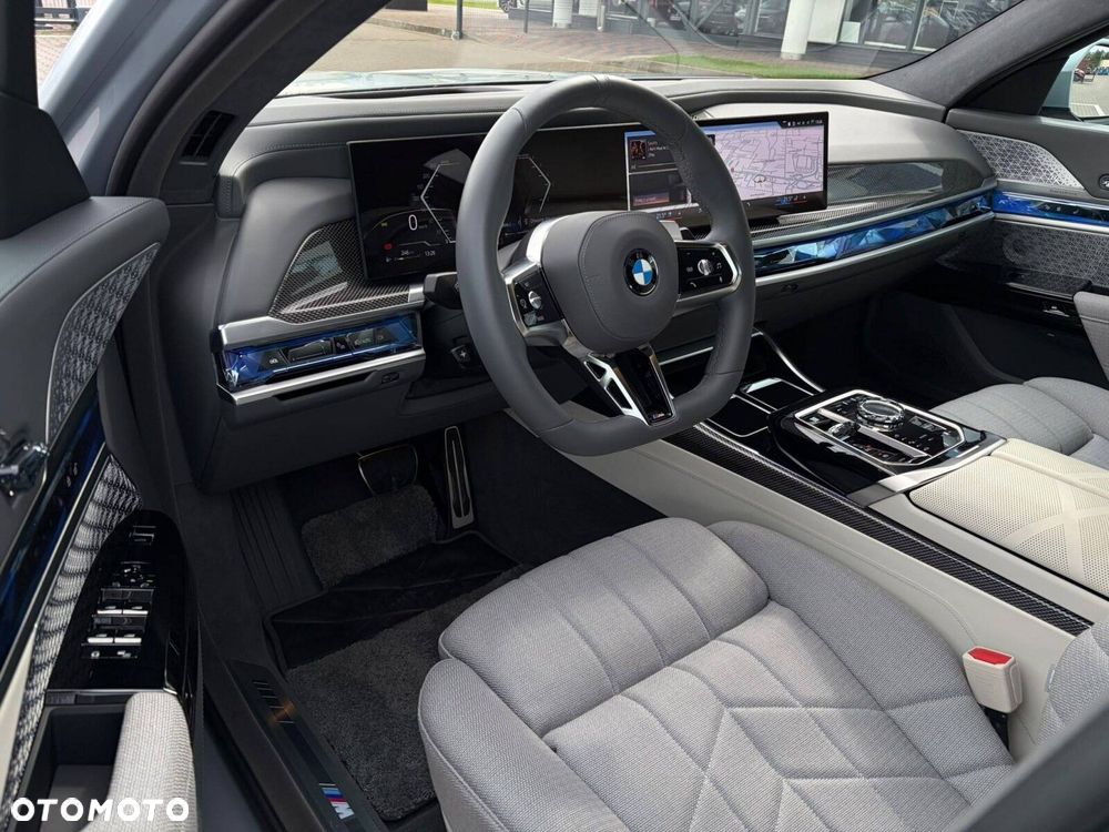BMW Seria 7 - 11