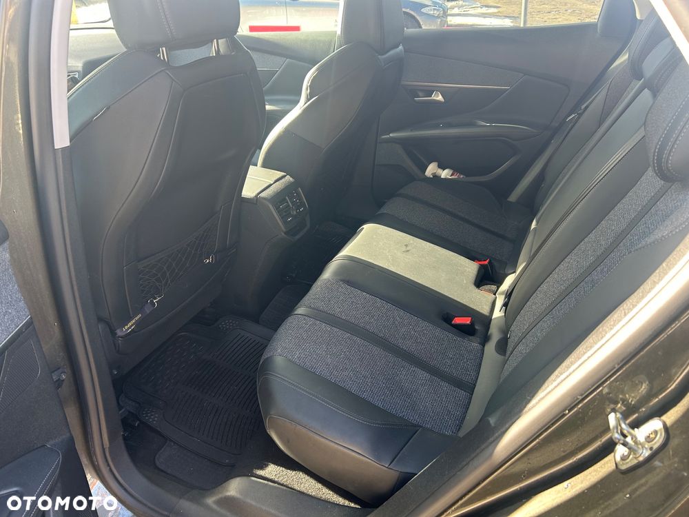 Peugeot 3008 1.2 PureTech Allure - 9