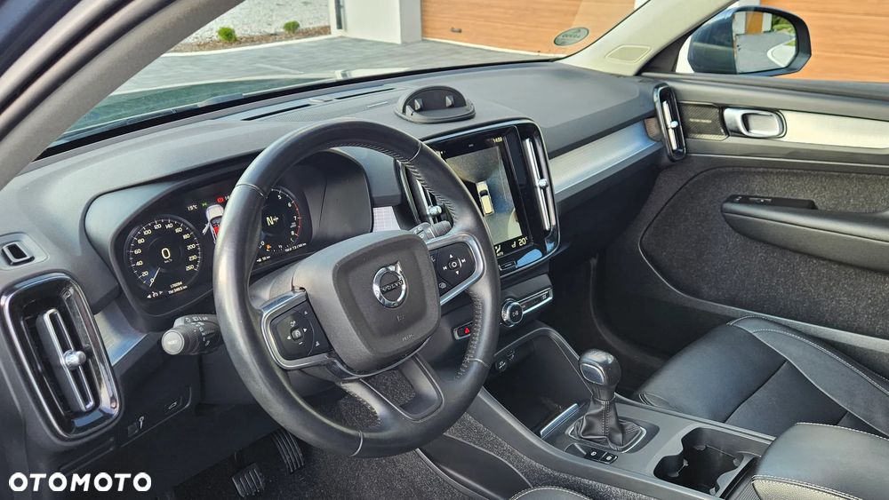 Volvo XC 40 - 22