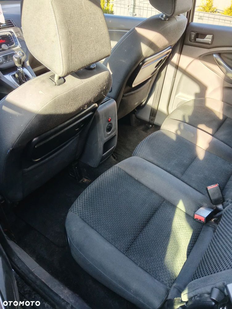 Ford C-MAX 2.0 TDCi Titanium - 6