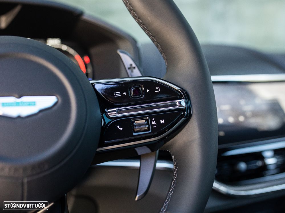 Aston Martin DBX 707 - 32