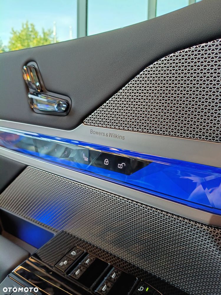 BMW Seria 7 - 8