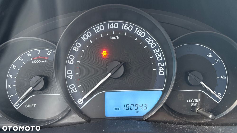 Toyota Auris 1.33 VVT-i Active - 21