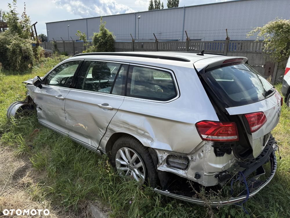 Volkswagen Passat - 3