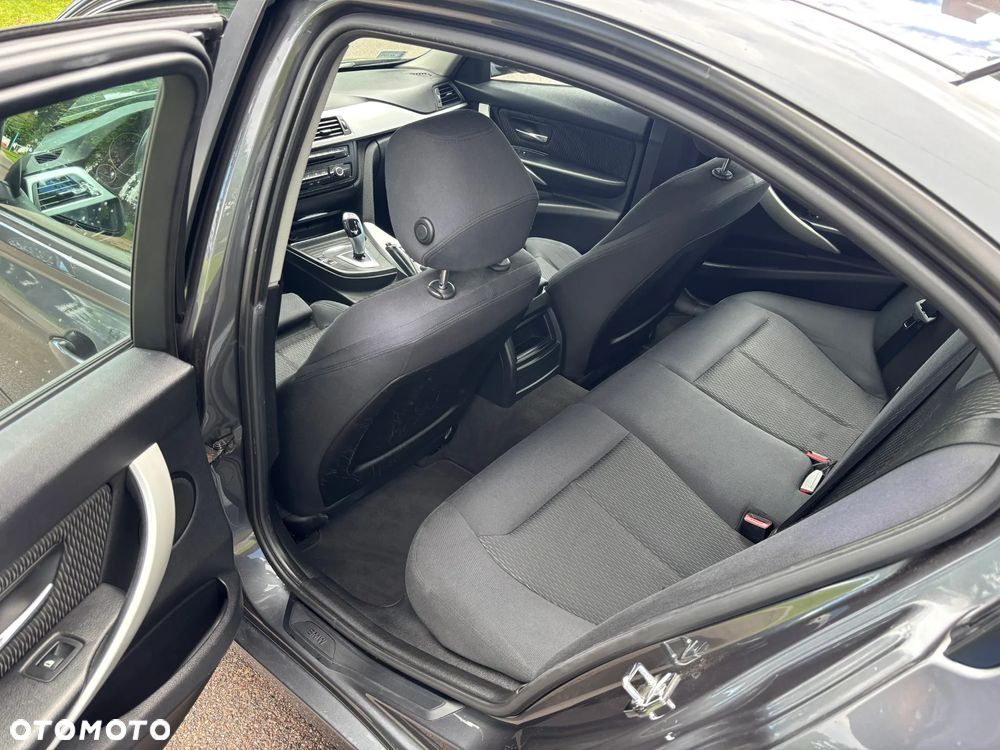 BMW Seria 3 - 10