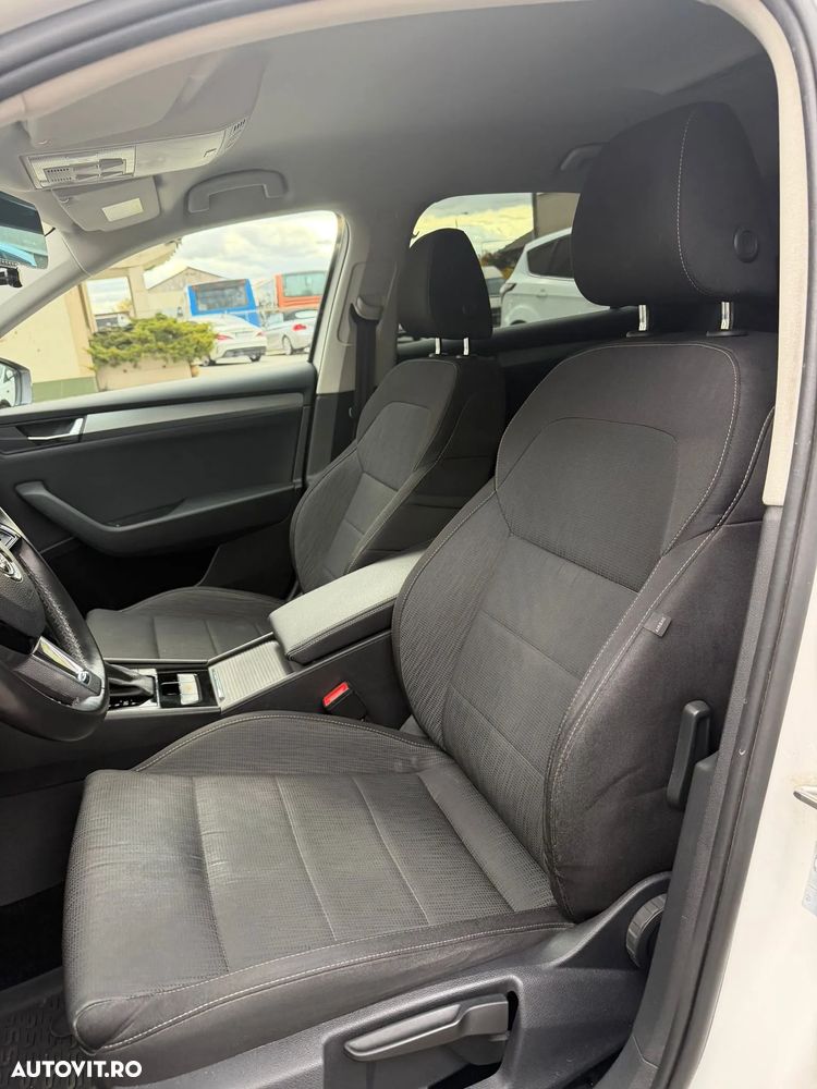 Skoda Superb 2.0 TDI DSG Style - 11