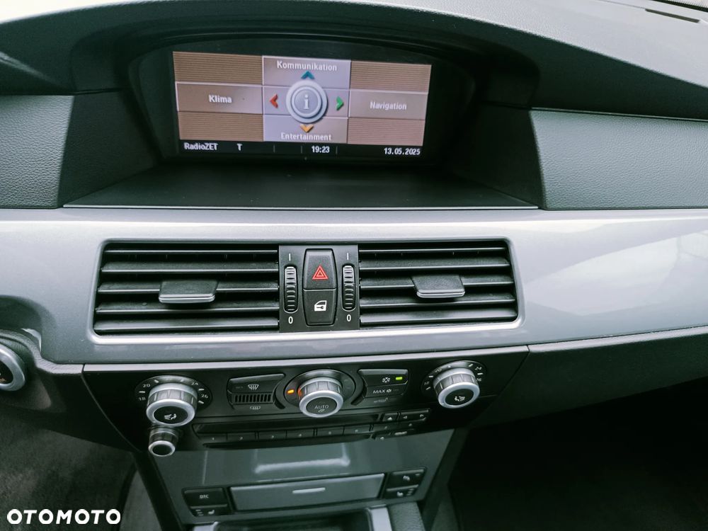 BMW Seria 5 525i - 13