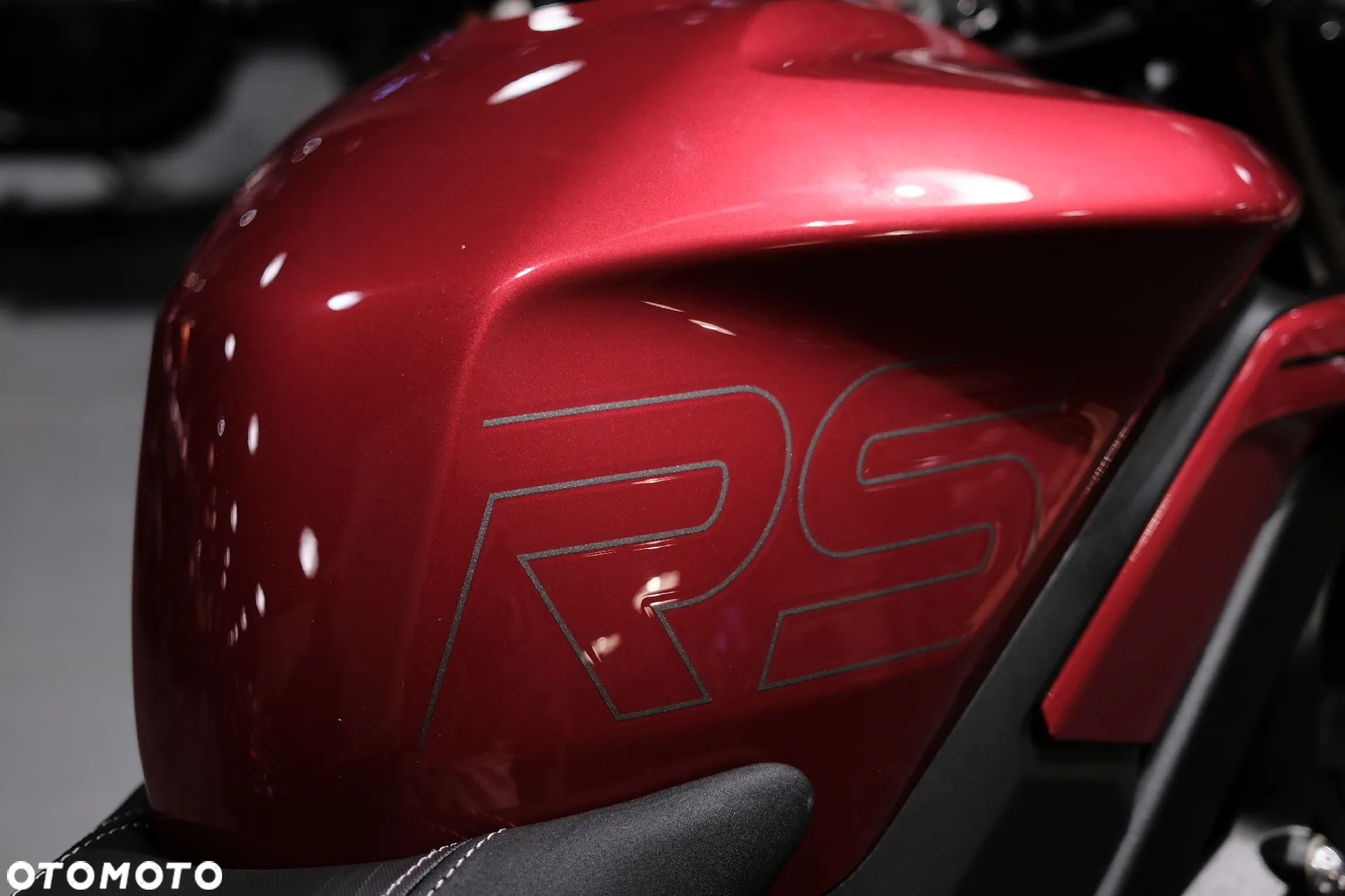 Triumph Street Triple - 8