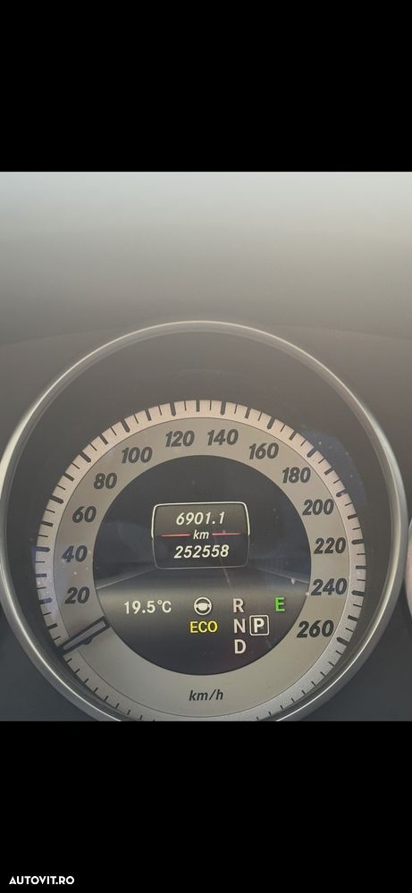 Mercedes-Benz E 350 BlueTEC - 7