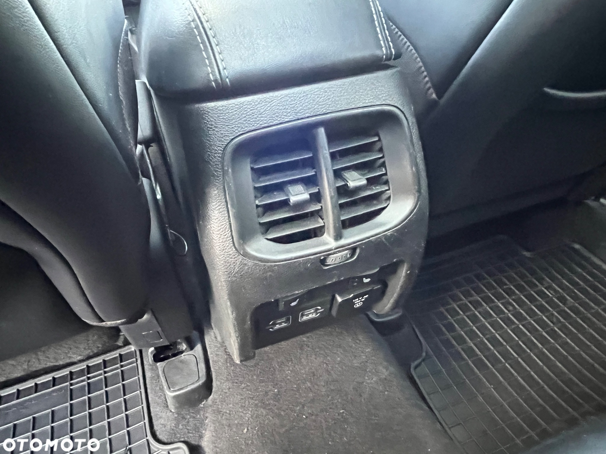 Jeep Cherokee - 21