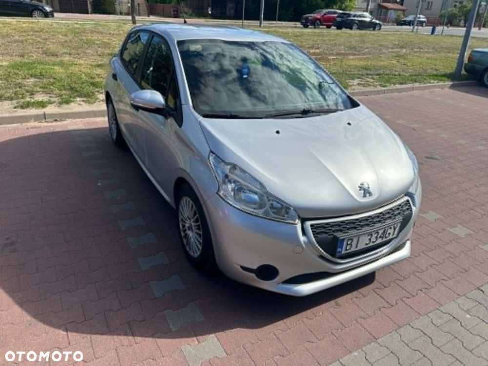 Peugeot 208 - 2