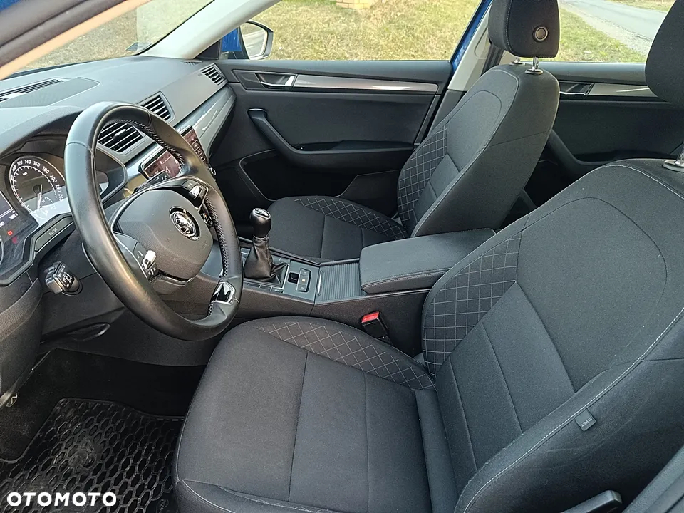 Skoda Superb 2.0 TDI Ambition - 24