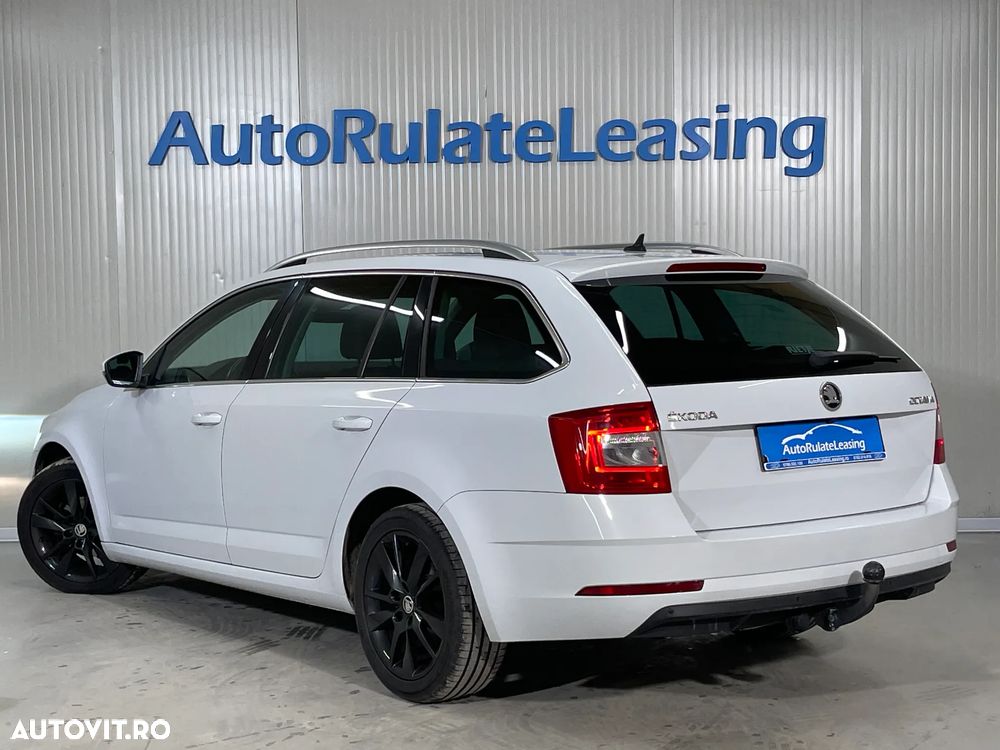 Skoda Octavia Combi 1.6 TDI DSG Style - 4