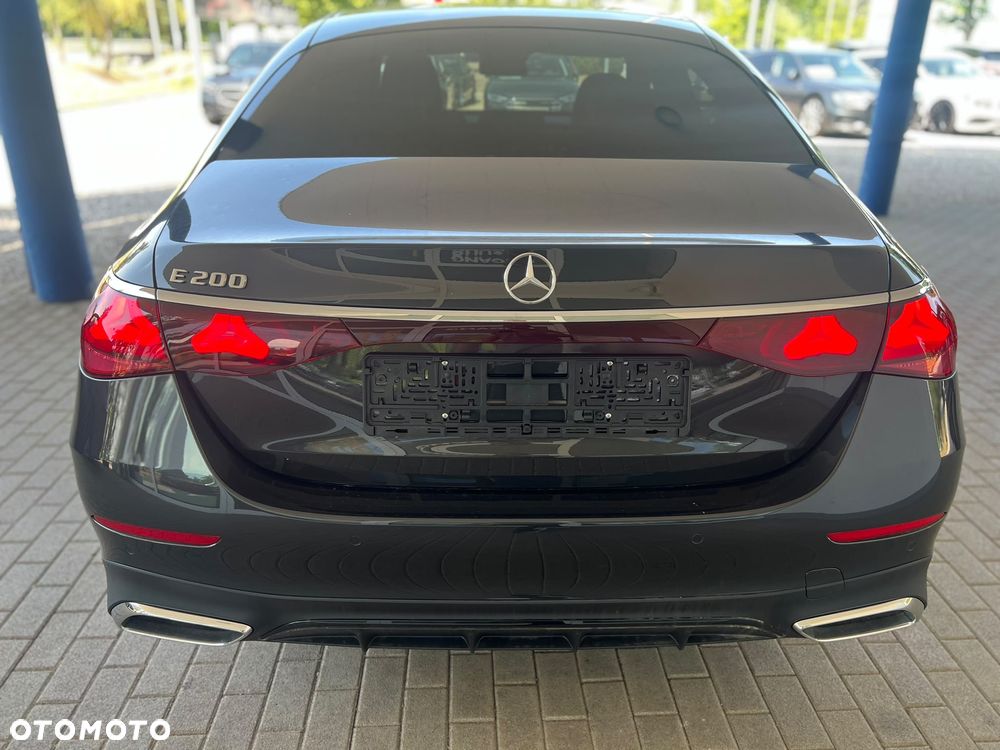 Mercedes-Benz Klasa E 200 9G-TRONIC AMG Line NIGHT Edition - 5