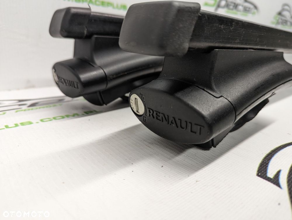 Bagażnik dachowy bazowy na otwarte relingi Thule 775 Squarebar 120cm z napisem Renault. - 2